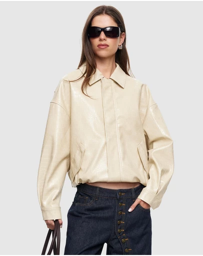 Lioness - Kenny Bomber