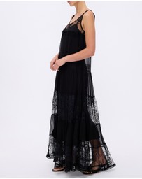 Minima Esenciales - Amelia Lace Panel Maxi Dress