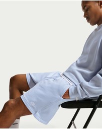 Nike - Nike Club French Terry Flow Shorts