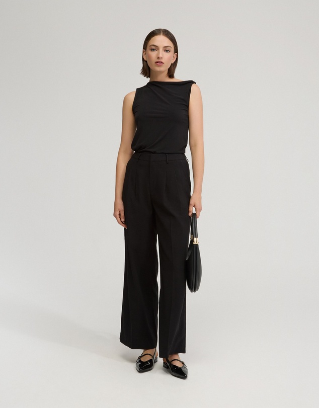 Oxford - Nova Twist Shoulder Top