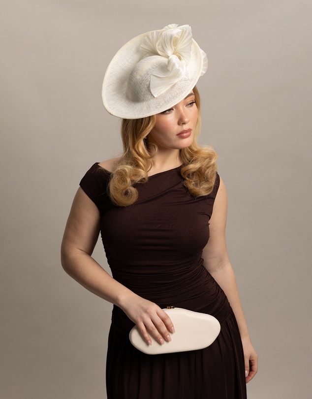 Morgan & Taylor - Lyra Clutch in Creamy White
