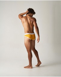 TEAMM8 - M.V.P. Retro Brief