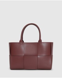 Belle & Bloom - Long Way Home Woven Tote