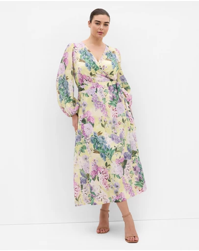 City Chic - Plus size Anastasia Hydrangea Print Wrap Maxi Dress - lemon