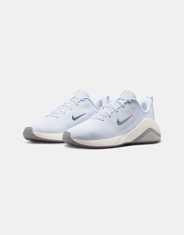 Nike - Bella 7 - Women's