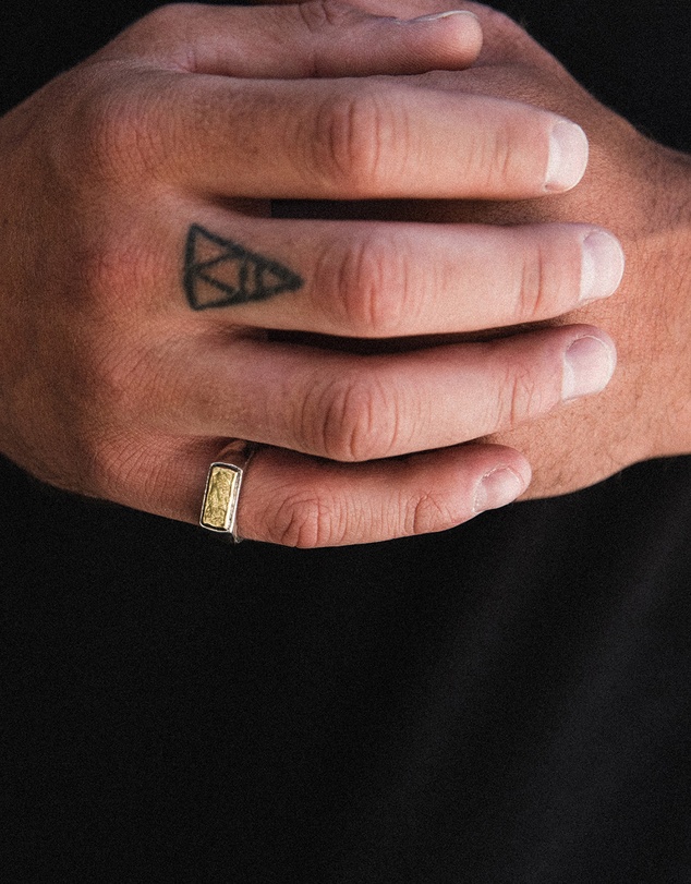 Haze & Glory - ICONIC EXCLUSIVE - Alive Signet Ring in 925 Silver