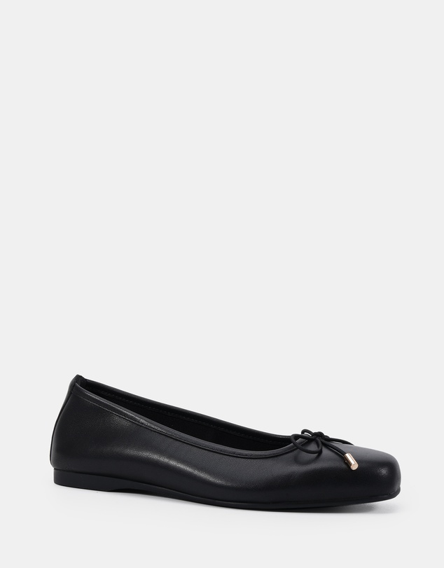 Clarks - Yumi Black