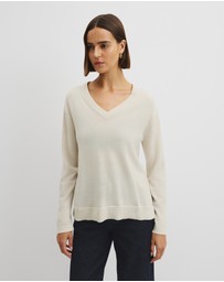 Country Road - Lightweight Merino Wool V-neck Knit