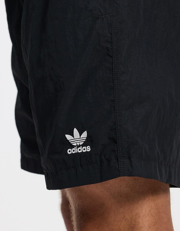 adidas Originals - ESS Woven Shorts
