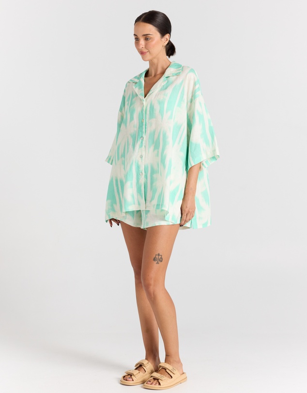 Poolside Paradiso - Palms 100% Linen Over Shirt - Mint