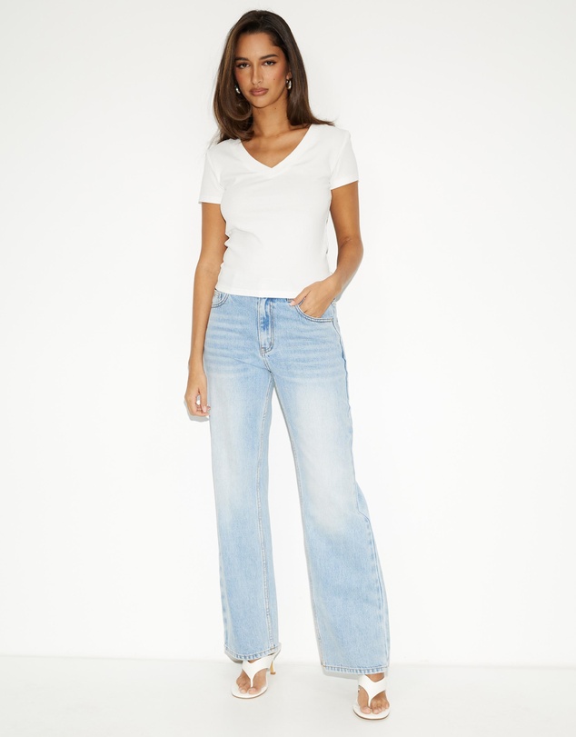 Dazie - Kiss V-Neck Tee