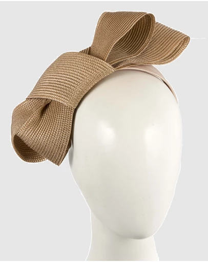 Max Alexander - Natural Bow Racing Fascinator