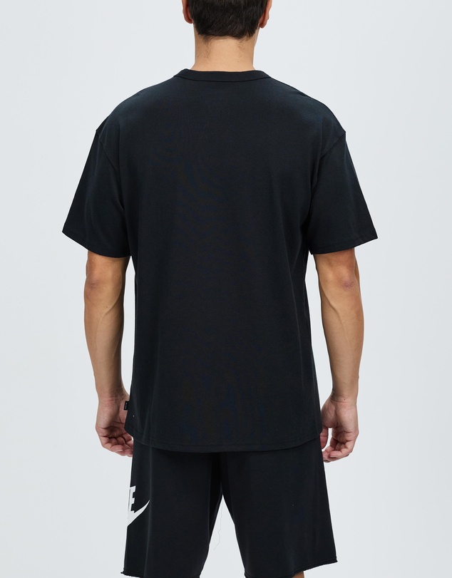Nike - Sportswear Premium Essentials T-Shirt