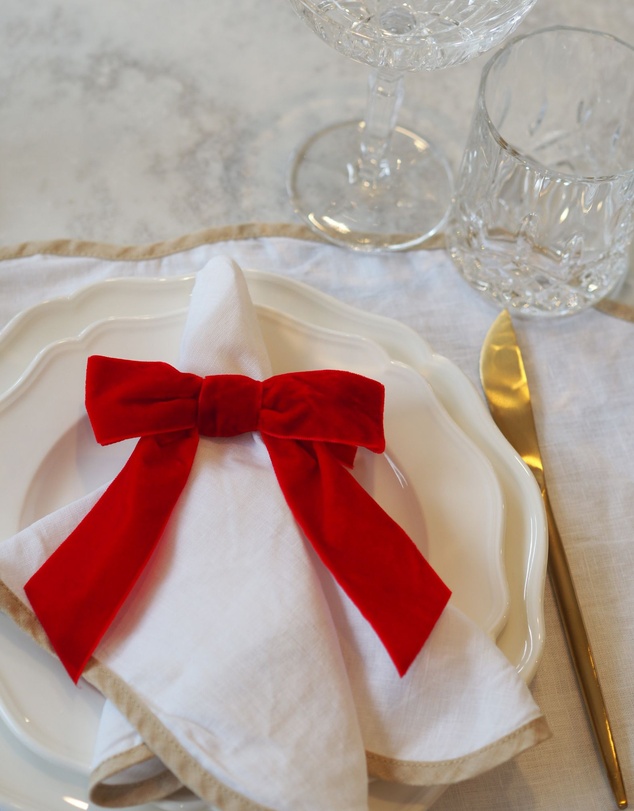Tablescaped - Set of 4 Red Velvet Bow Napkin Rings