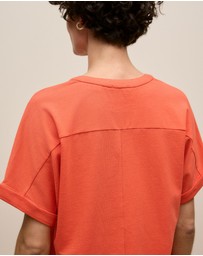 Trenery - Relaxed V Neck T-shirt in Fiesta Red