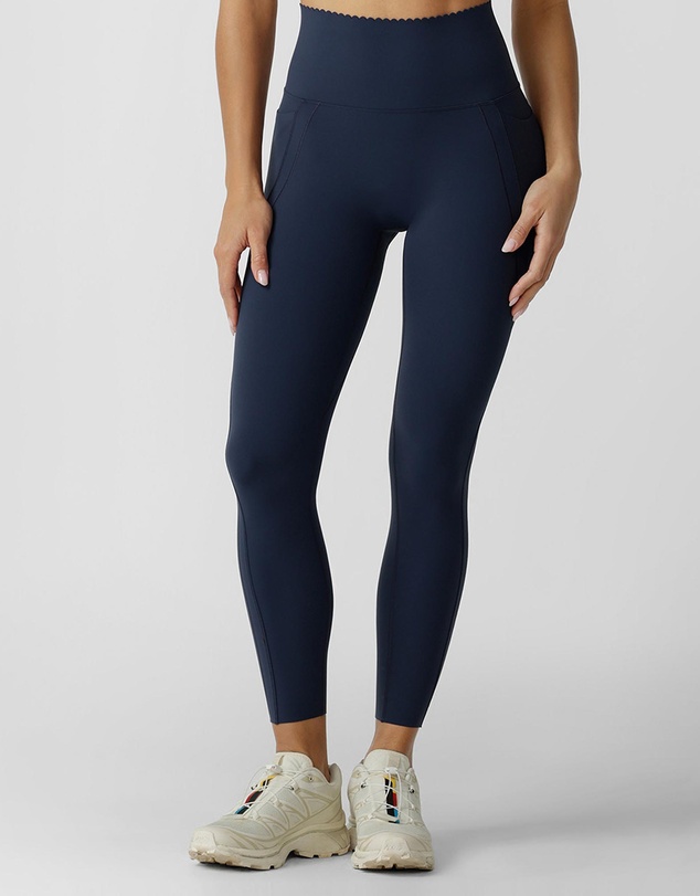 Lorna Jane - Sweet Scallop Edge Ankle Biter Leggings