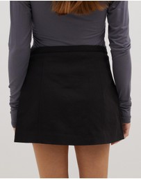 Dazie - A Dream Belt Detail Mini Skirt