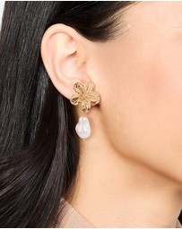 Lovisa - Gold Plated Pearl & Flower Drop Earrings
