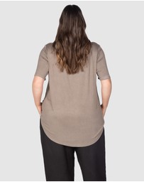 Love Your Wardrobe - Kelly Dipped Hem T-shirt