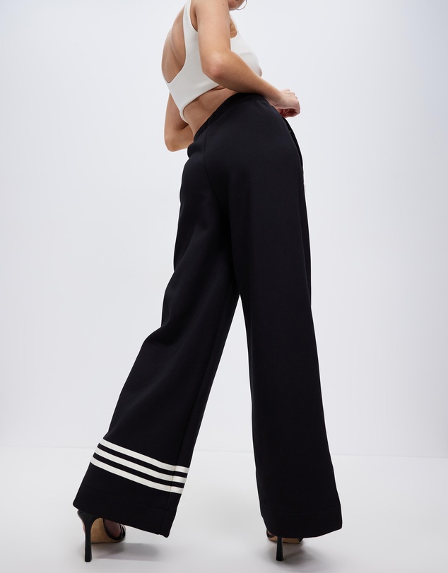 adidas Originals - Adicolor Neuclassics Trackpants