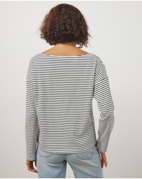 Atmos&Here - Long Sleeve Boat Neck Stripe Top