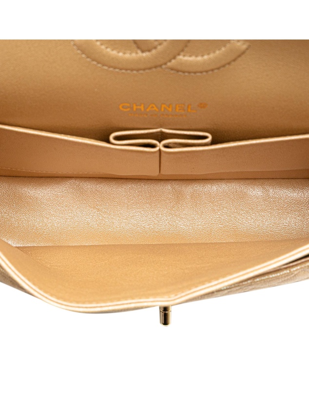 Pre-Loved by Azura Reborn - Pre-Loved Medium Classic Iridescent Caviar Double Flap