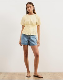 Atmos&Here - Maya Pin Tuck Top