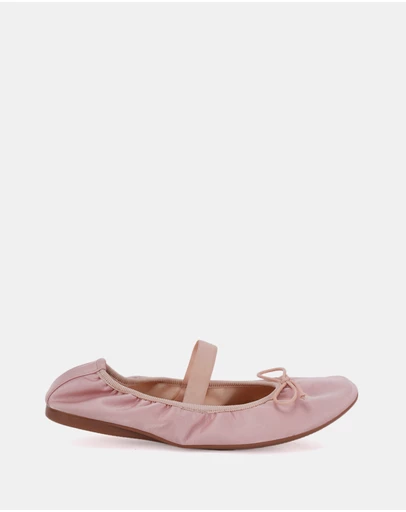 Miss Sofie - Medina Flats
