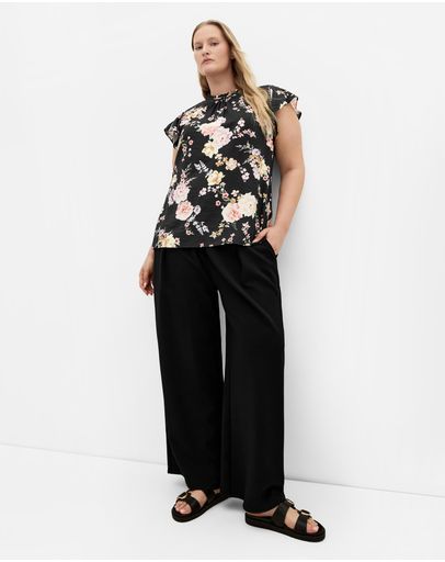 Blk Flirty Floral