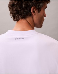 Calvin Klein Jeans - Script Logo Graphic Classic T-Shirt