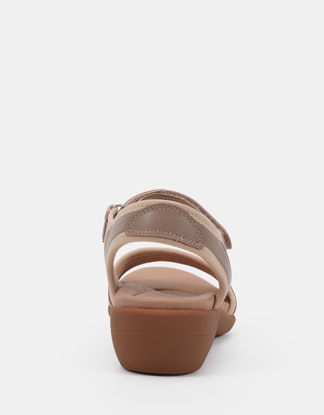 Clarks - Agnes Taupe