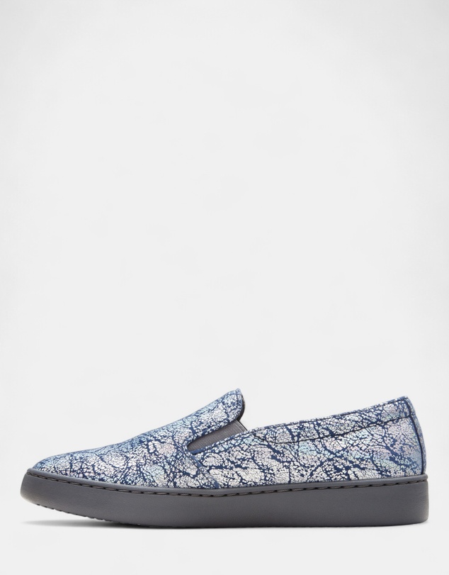 Vionic - Avery Pro Slip-On Sneaker - Blue Metallic