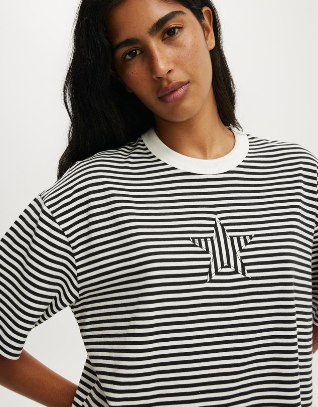 Cotton On - The Boxy Graphic Tee