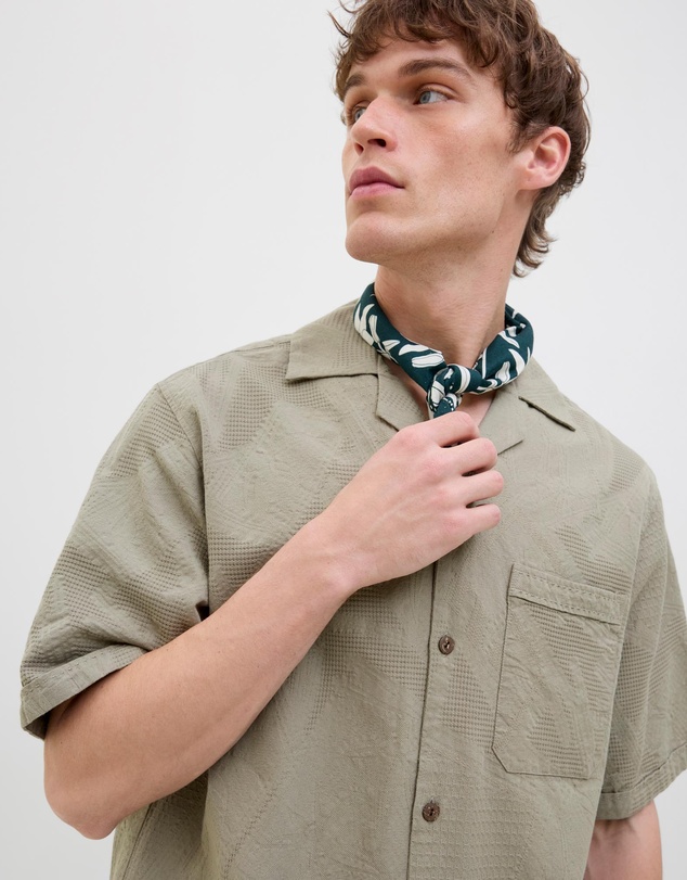 Jack & Jones - Bluluke Jacquard Short Sleeve Resort Shirt