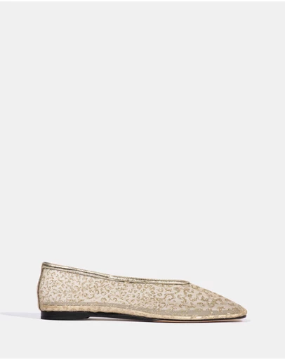 DoF Studios - Maison Slippers