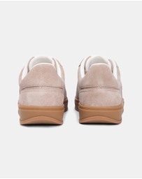 Tommy Hilfiger - Jackie TH Heritage Suede Court Sneakers - Women's
