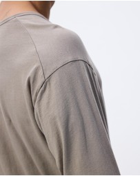 Surrounded By Ghosts - The Neobite Asymmetrical Tail Long Sleeve T-Shirt
