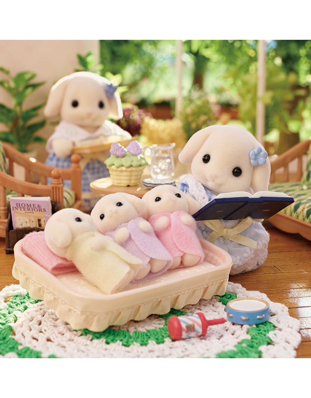 Sylvanian Families - Sylvanian Families Flora Rabbit Family