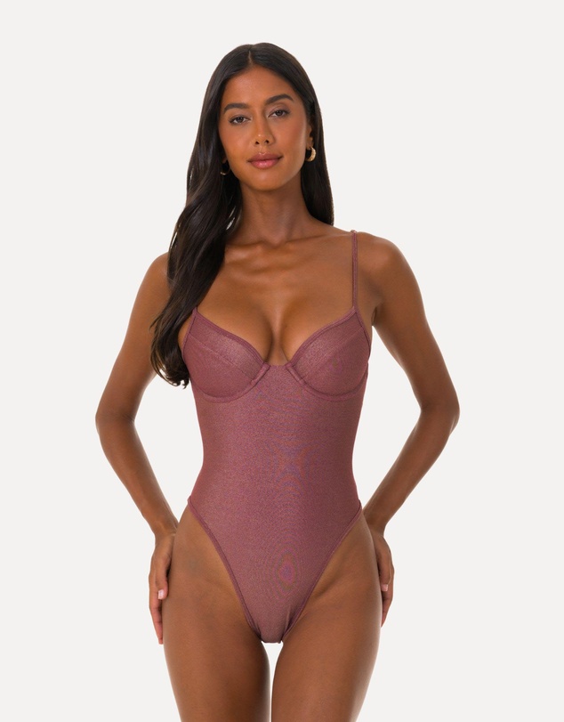 FAE - Romi One Piece