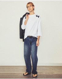 Larriet - Argon Tee
