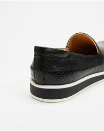 Naturalizer - Beale Slip-On Sneaker - Black Leather