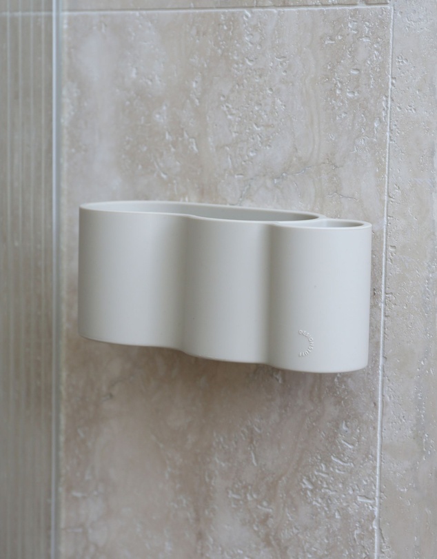 DESIGNSTUFF - CURV Shower Caddy, Silicone/Adhesive