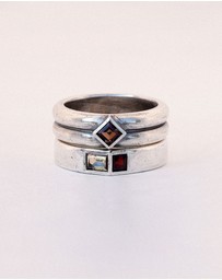 SUE THE BOY - Axis Band Ring
