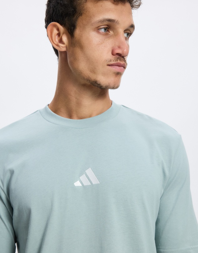 adidas Sportswear - Essentials Small Logo Single Jersey Tee