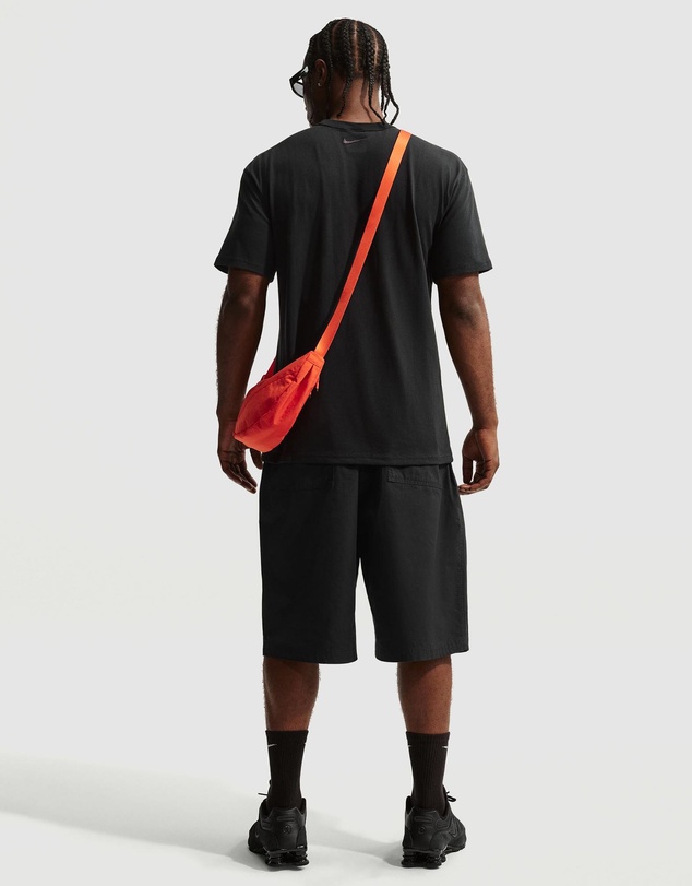 Nike - Sportswear Premium Essentials T-Shirt