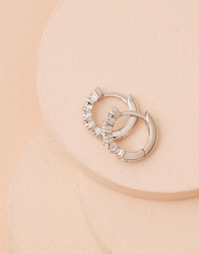 EL&RO Jewellery - Tesa Huggies