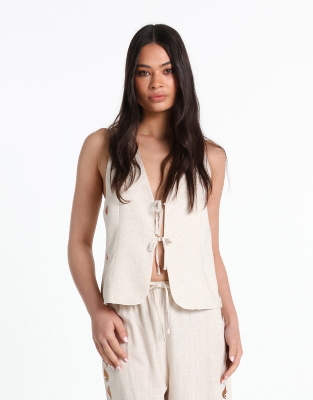 Lost in Lunar  - Calista Vest