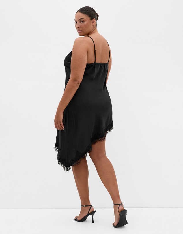 City Chic - Plus size Lace Trim Asymmetrical Hem Tunic - black