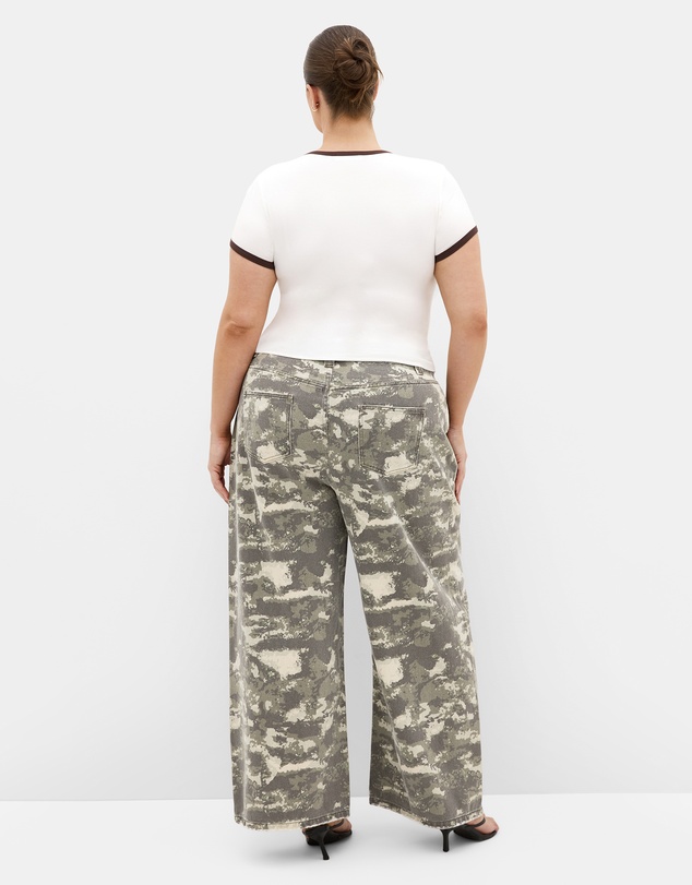 City Chic - Contrast Trim Micro Tee