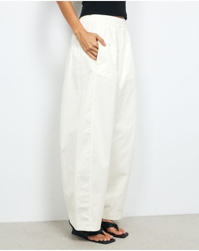 SOFT WHITE